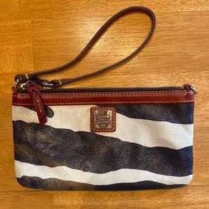 Vintage Dooney and Bourke wristlet- NEVER USED